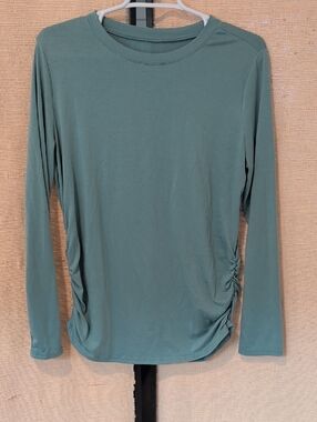 Amazon Long Sleeve Ruched Side Tee — Sage